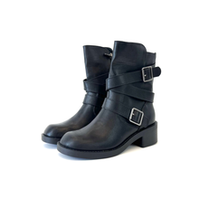 Cargar imagen en el visor de la galería, Vera
