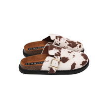 Cargar imagen en el visor de la galería, Monica CowPrint
