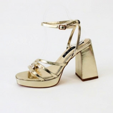 Cargar imagen en el visor de la galería, Samara Dorado
