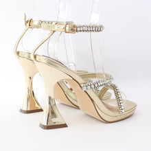 Cargar imagen en el visor de la galería, Tyra Dorado
